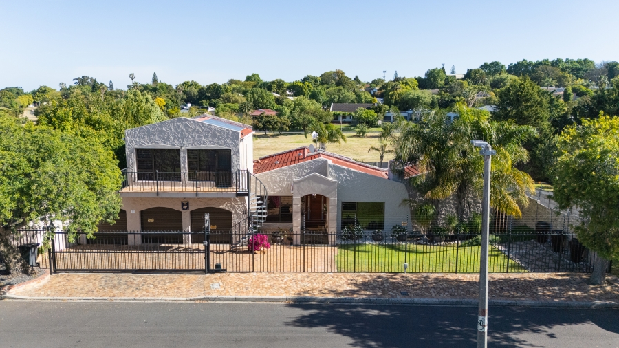 4 Bedroom Property for Sale in Eversdal Western Cape